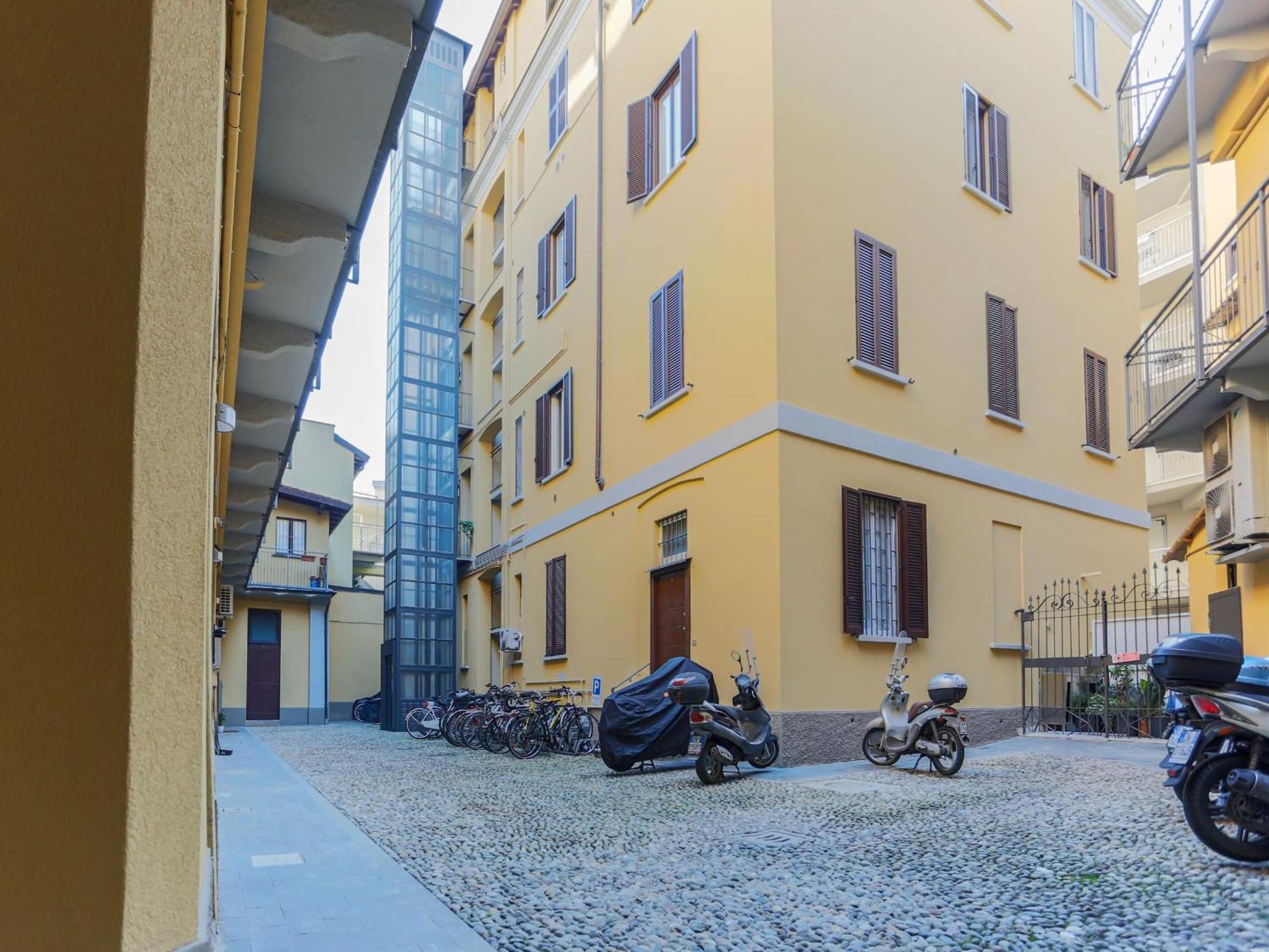 The Best Rent - Spacious Two Bedrooms Apartment Near Porta Romana Мілан Екстер'єр фото